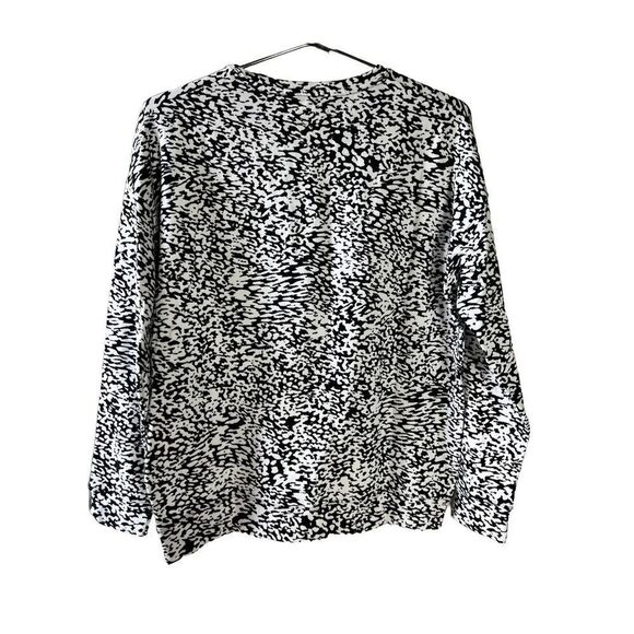 Athleta Womens Pullover Balance Animal Print Long Sleeve Black Size XS - Picture 2 of 5